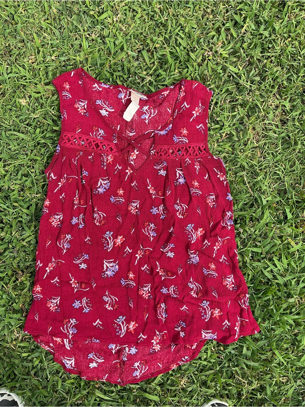 Daytrip Red Floral Crochet-Trim Tank Top